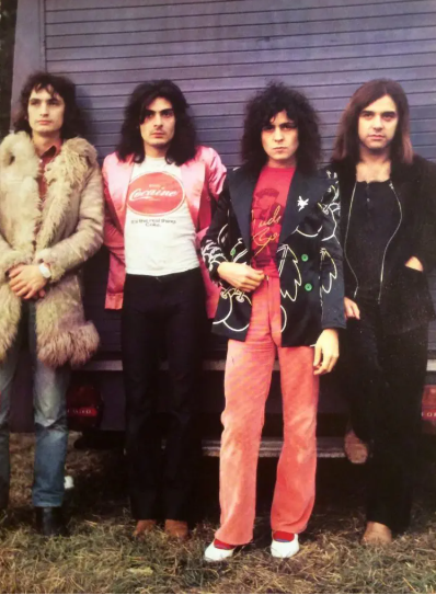 T.Rex のメンバーが並んだ写真